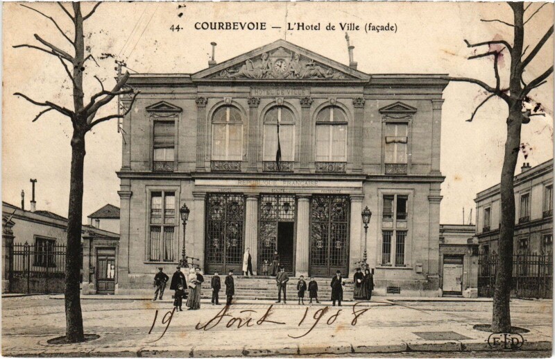 Carte postale ancienne Courbevoie L'Hotel de Ville France à Courbevoie
