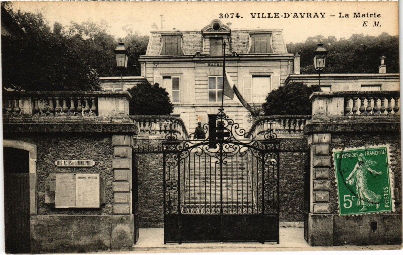 Carte postale ancienne Ville d'Avray La Mairie France à Ville-d'Avray