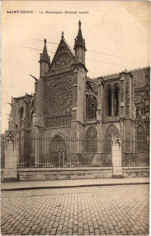 Carte postale ancienne Saint-Denis La Basilique France à Saint-Denis