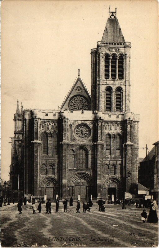 Carte postale ancienne Saint-Denis La Basilique France à Saint-Denis