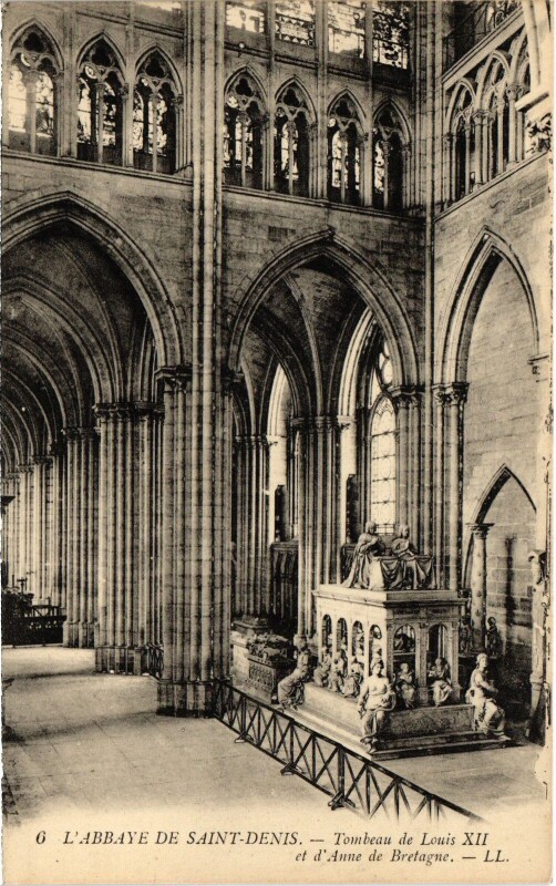 Carte postale ancienne Saint-Denis Tombeau de Louis Xii et Anne de Bretagne France à Saint-Denis