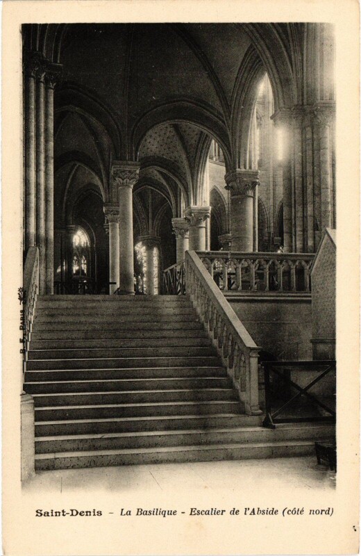 Carte postale ancienne Saint-Denis La Basilique, Escalier de l'Abside France à Saint-Denis