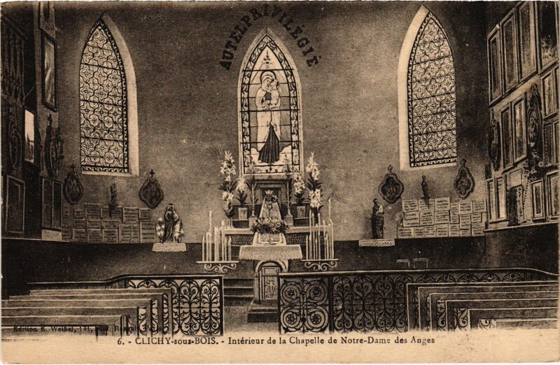 Carte postale ancienne Clichy sous Bois Interieur de la Chapelle Notre Dame France à Clichy-sous-Bois