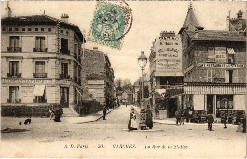 Carte postale ancienne Garches La Rue de la Station France à Garches