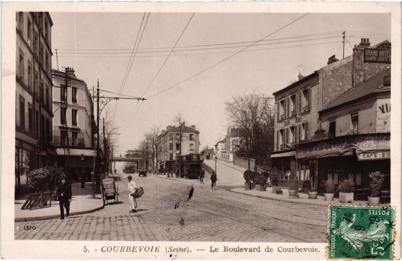 Carte postale ancienne Courbevoie Le Boulevard France à Courbevoie