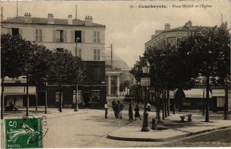 Carte postale ancienne Courbevoie Place Herold et l'Eglise France à Courbevoie