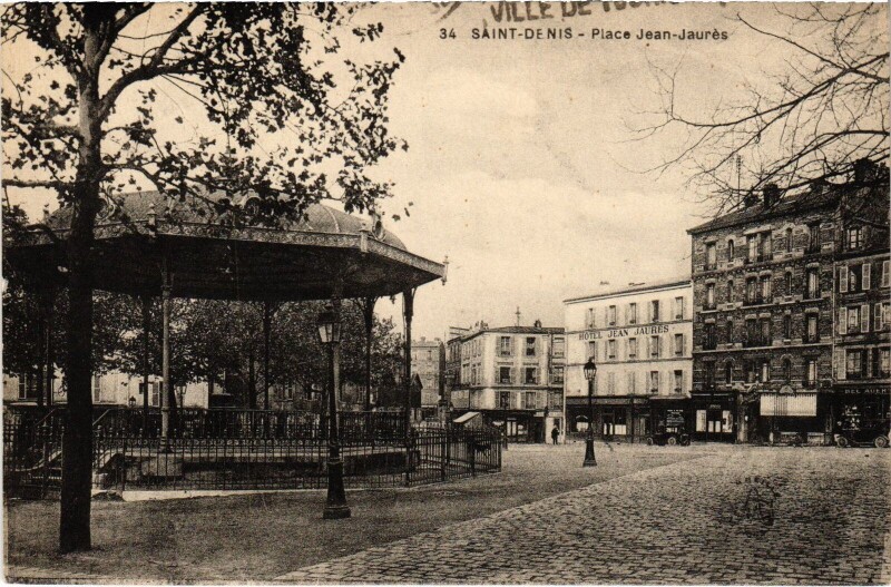 Carte postale ancienne Saint-Denis Place Jean-Jaures France à Saint-Denis