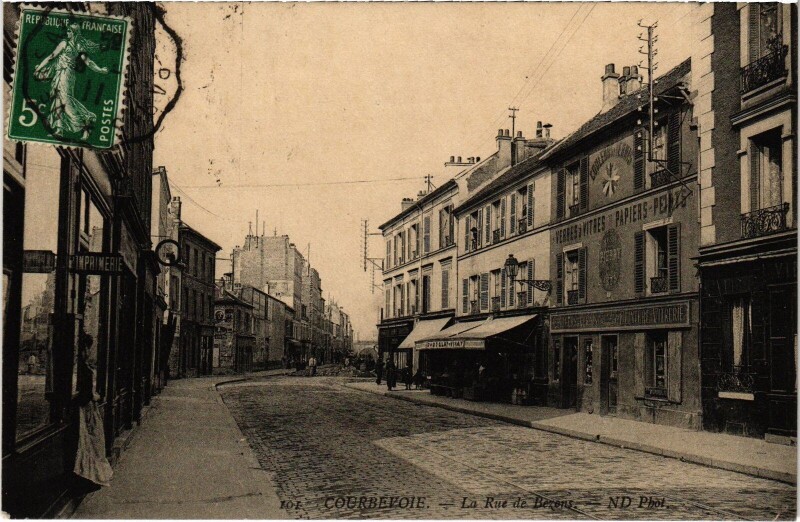 Carte postale ancienne Courbevoie La Rue de Bezons France à Courbevoie