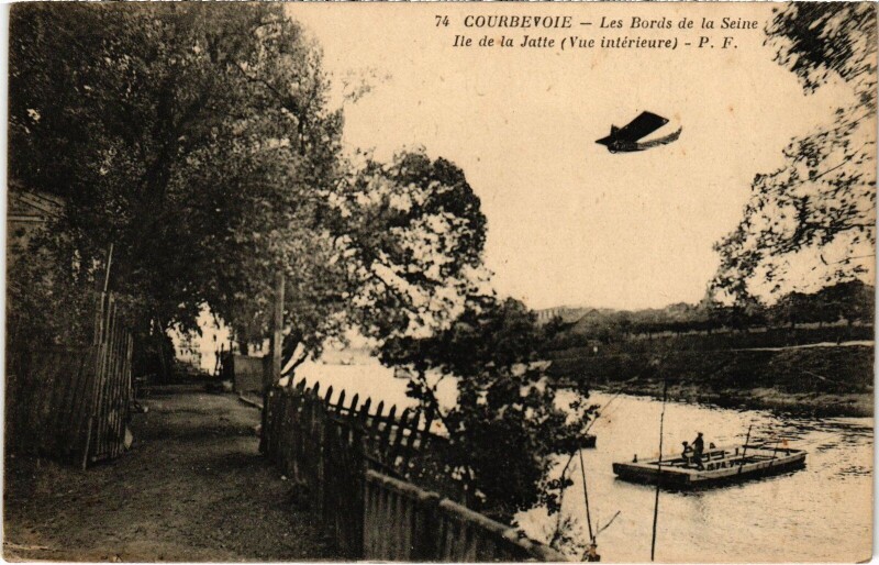 Carte postale ancienne Courbevoie Les Bords de la Seine France à Courbevoie