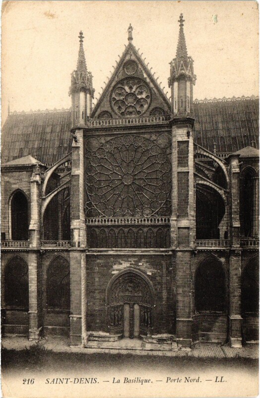 Carte postale ancienne Saint-Denis La BAsilique France à Saint-Denis