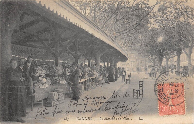 Carte postale ancienne Cannes - Le Marche Aux Fleurs à Cannes