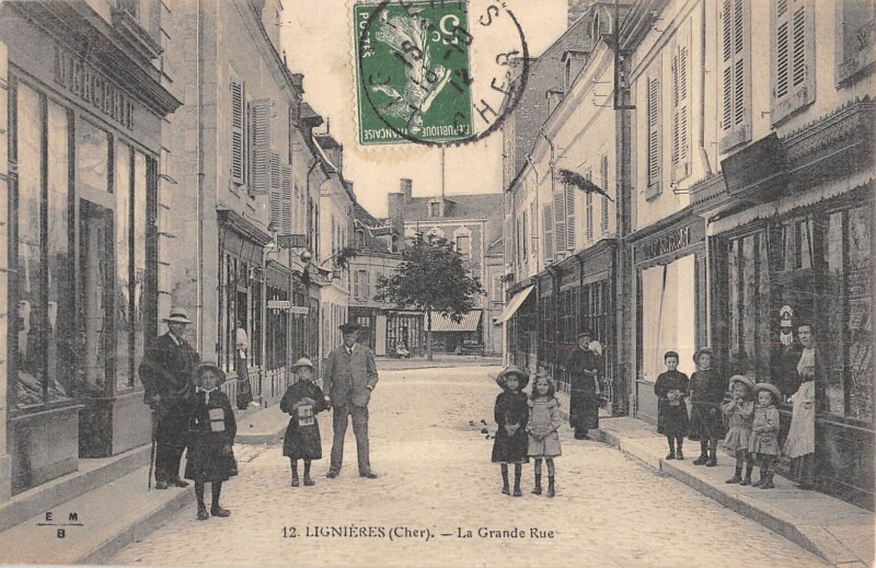Carte postale ancienne Lignieres - La Grande Rue