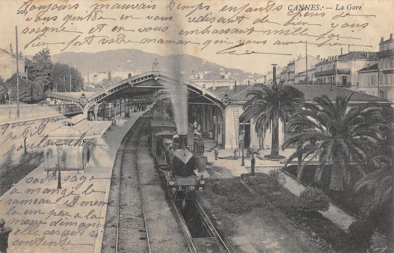 Carte postale ancienne Cannes - La Gare - Train à Cannes