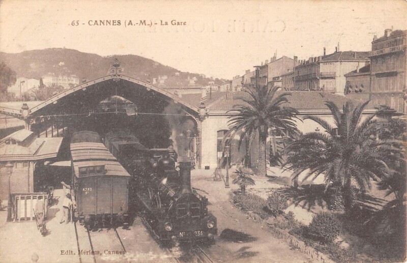 Carte postale ancienne Cannes - La Gare - Train à Cannes