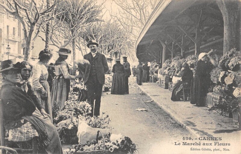 Carte postale ancienne Cannes - Le Marche Aux Fleurs à Cannes