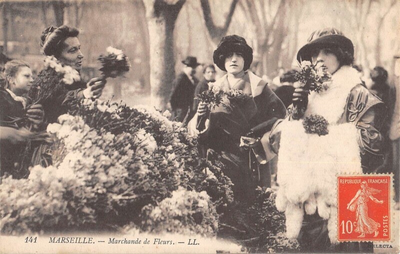 Carte postale ancienne Marseille / Marchande De Fleurs à Marseille