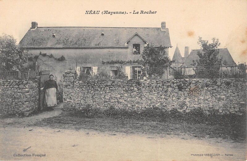 Carte postale ancienne Neau - Le Rocher