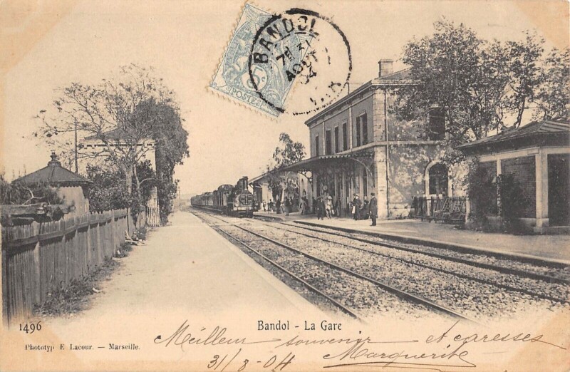 Carte postale ancienne Bandol - La Gare - Train à Bandol