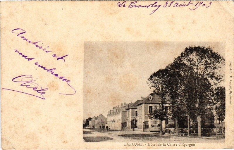 Carte postale ancienne Bapaume Hotel de la Caisse d'Epargne à Bapaume