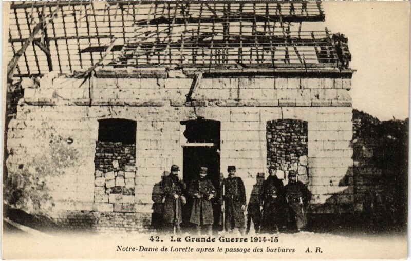 Carte postale ancienne Notre-Dame-de-Lorette Guerre