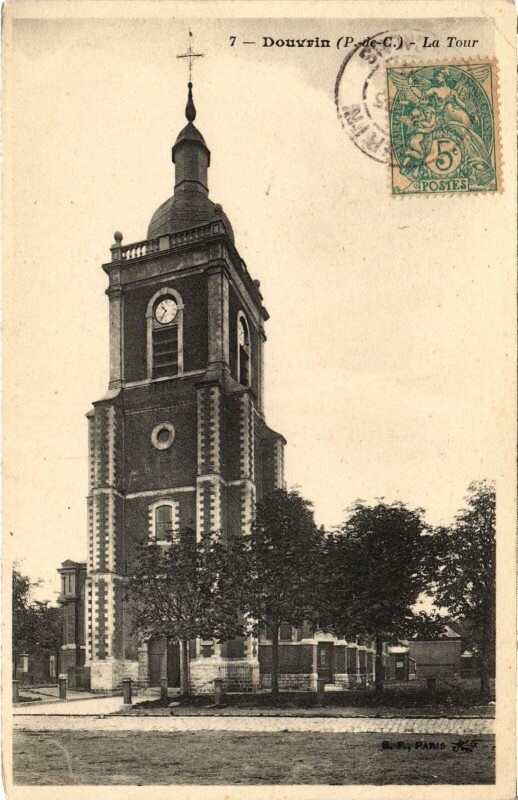 Carte postale ancienne Douvrin La Tour à Douvrin