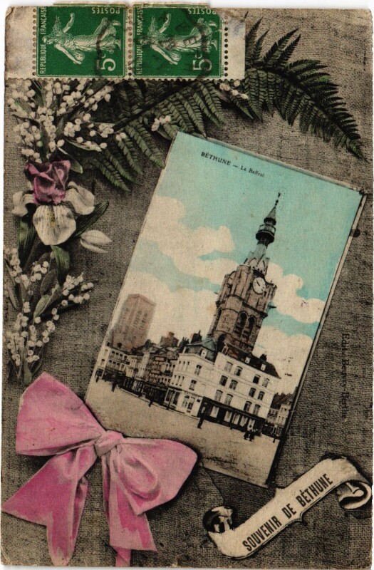 Carte postale ancienne Béthune Le Beffroi à Béthune