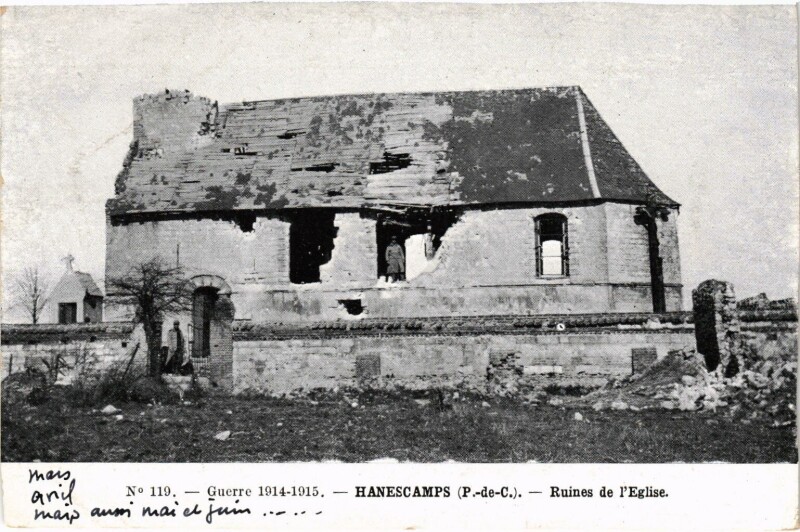 Carte postale ancienne Hanescamps Eglise Guerre