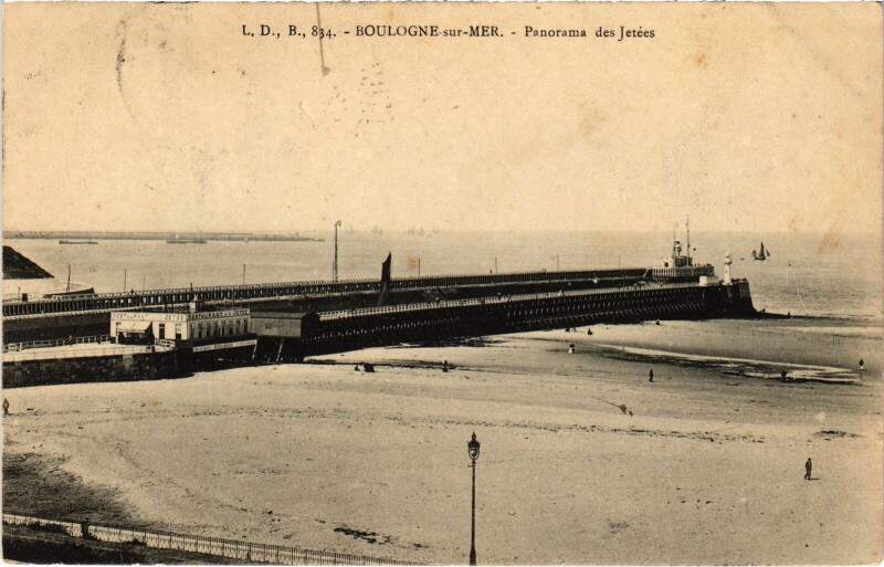Carte postale ancienne Boulogne-sur-Mer Panorama des jetées à Boulogne-sur-Mer