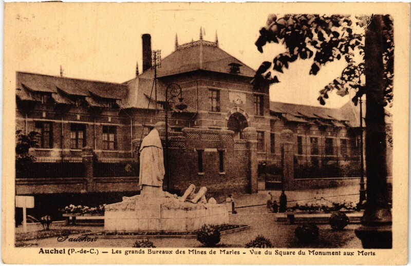 Carte postale ancienne Auchel Bureaux des Mines de marles à Auchel