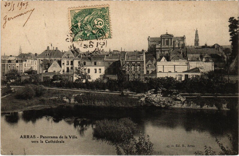 Carte postale ancienne Arras Panorama de la Ville à Arras