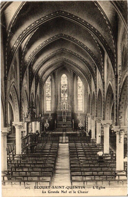 Carte postale ancienne Ecourt-Saint-Quentin Eglise Grande Nef