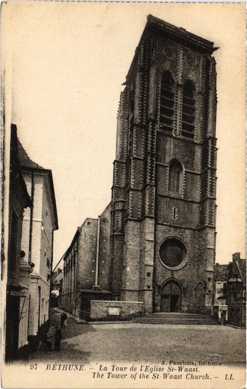 Carte postale ancienne Béthune Eglise Saint-Vaast à Béthune