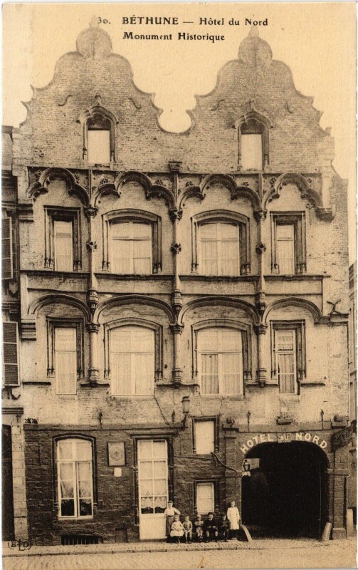 Carte postale ancienne Béthune Hotel du Nord à Béthune