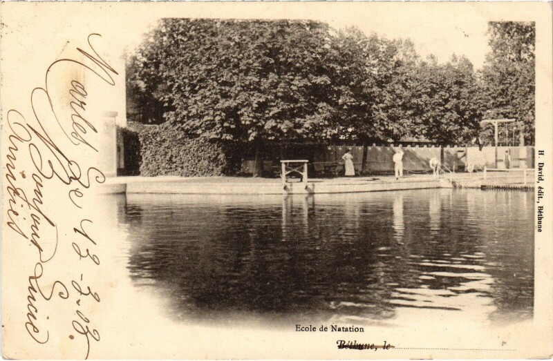 Carte postale ancienne Béthune Ecole de Natation à Béthune