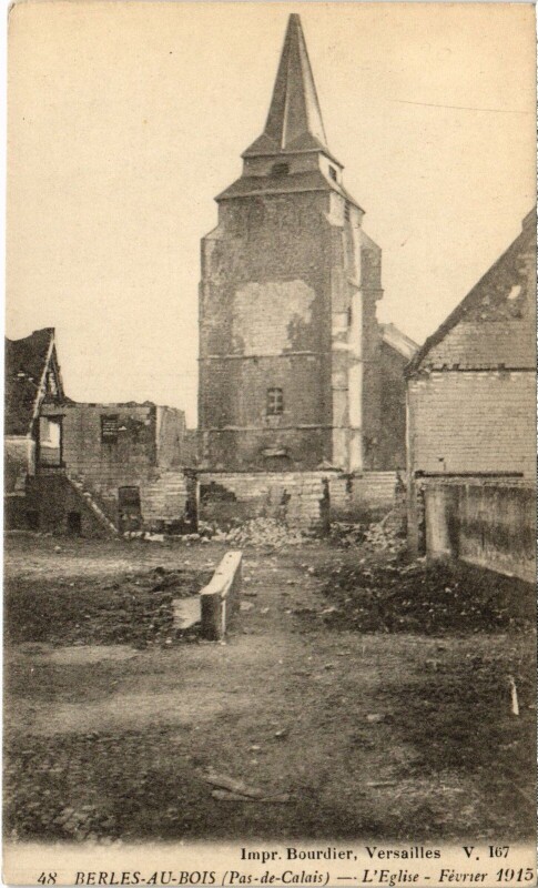 Carte postale ancienne Berles-au-Bois Eglise Guerre à Berles-au-Bois
