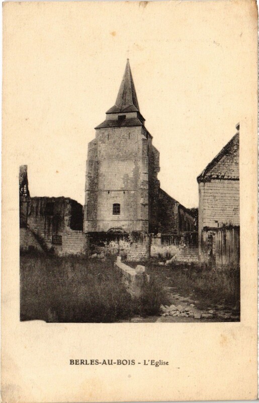 Carte postale ancienne Berles-au-Bois Eglise à Berles-au-Bois
