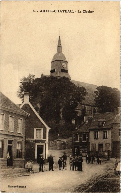 Carte postale ancienne Auxi-le-Chateau Le Clocher