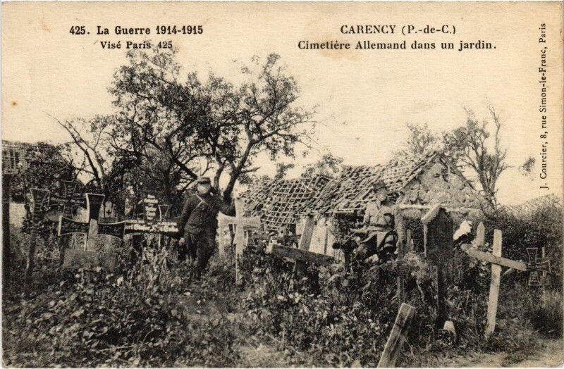 Carte postale ancienne Carency Cimetiere allemand dans un jardin Guerre à Carency