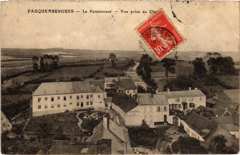 Carte postale ancienne Fauquembergues Le Pensionnat à Fauquembergues