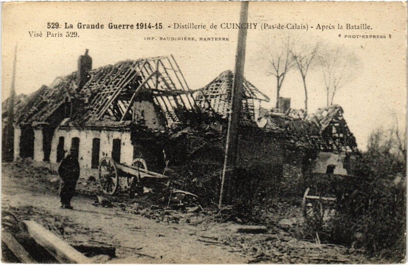 Carte postale ancienne Distillerie de Cuinchy Apres la bataille Guerre à Cuinchy