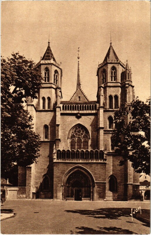 Carte postale ancienne Dijon Cathedrale Saint-Benigne à Dijon