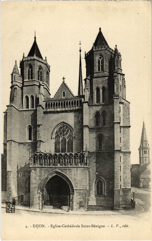 Carte postale ancienne Dijon Cathedrale Saint-Benigne à Dijon