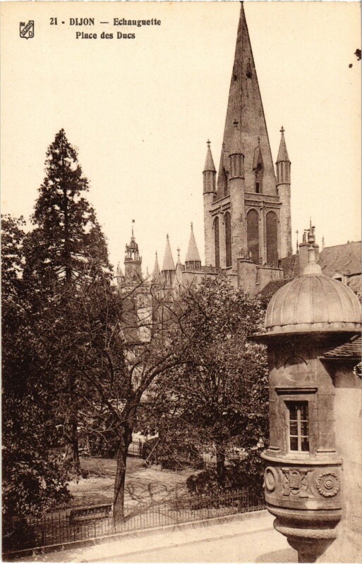 Carte postale ancienne Dijon Echauguette Place des Ducs à Dijon