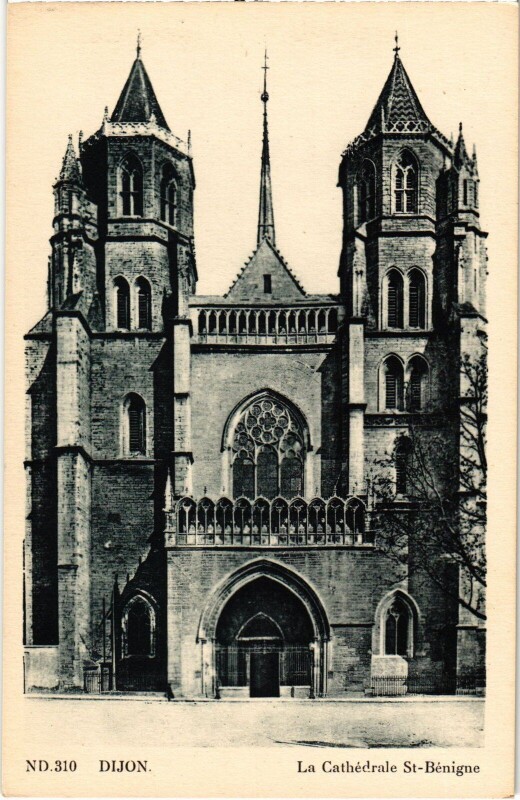 Carte postale ancienne Dijon Cathedrale Saint-Benigne à Dijon