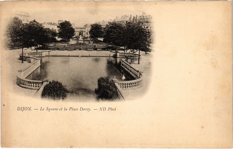 Carte postale ancienne Dijon Le Square et la Place Darcy à Dijon