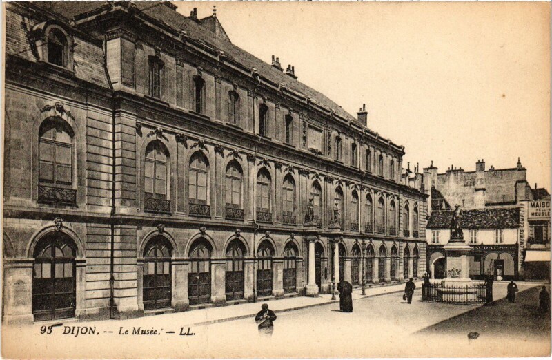 Carte postale ancienne Dijon Le Musee à Dijon