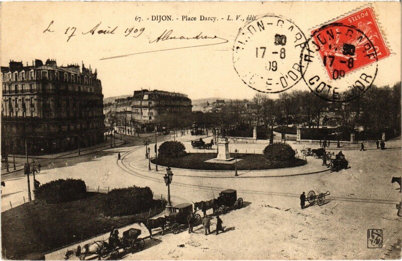 Carte postale ancienne Dijon Place Darcy à Dijon
