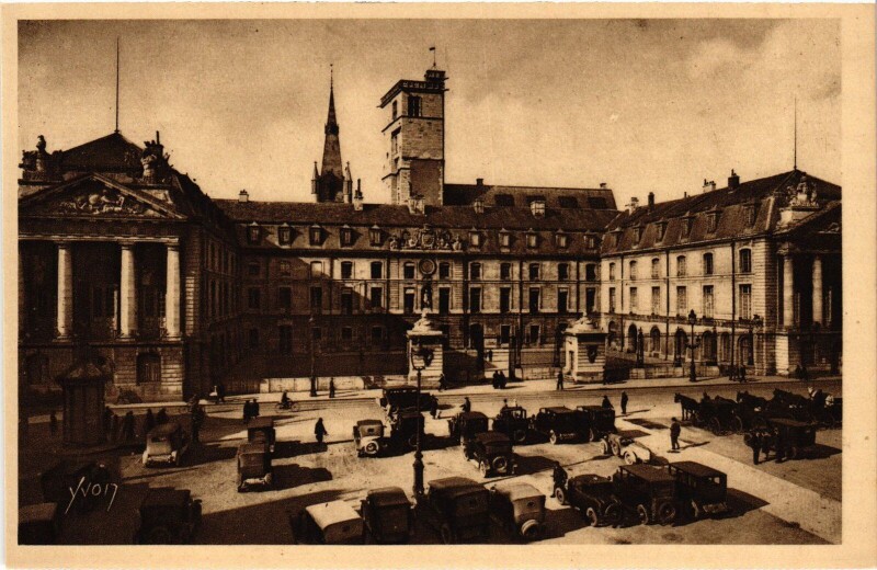 Carte postale ancienne Dijon Palais des Ducs de Bourgogne à Dijon