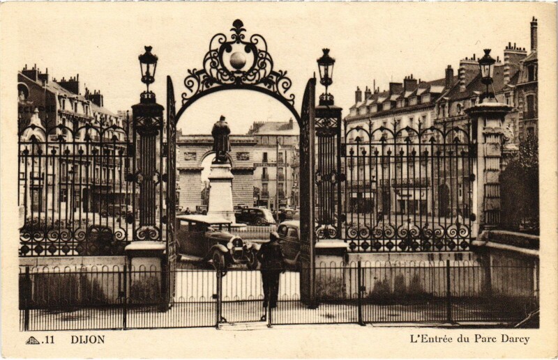 Carte postale ancienne Dijon Entree du Parc Darcy à Dijon
