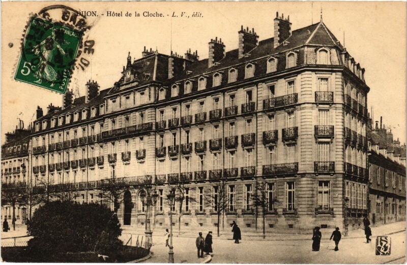 Carte postale ancienne Dijon Hotel de la Cloche à Dijon
